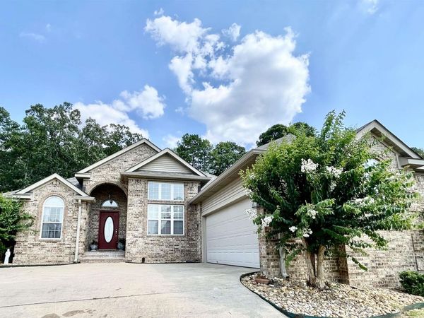 129 Pleasantwood Drive, Maumelle, AR 72113