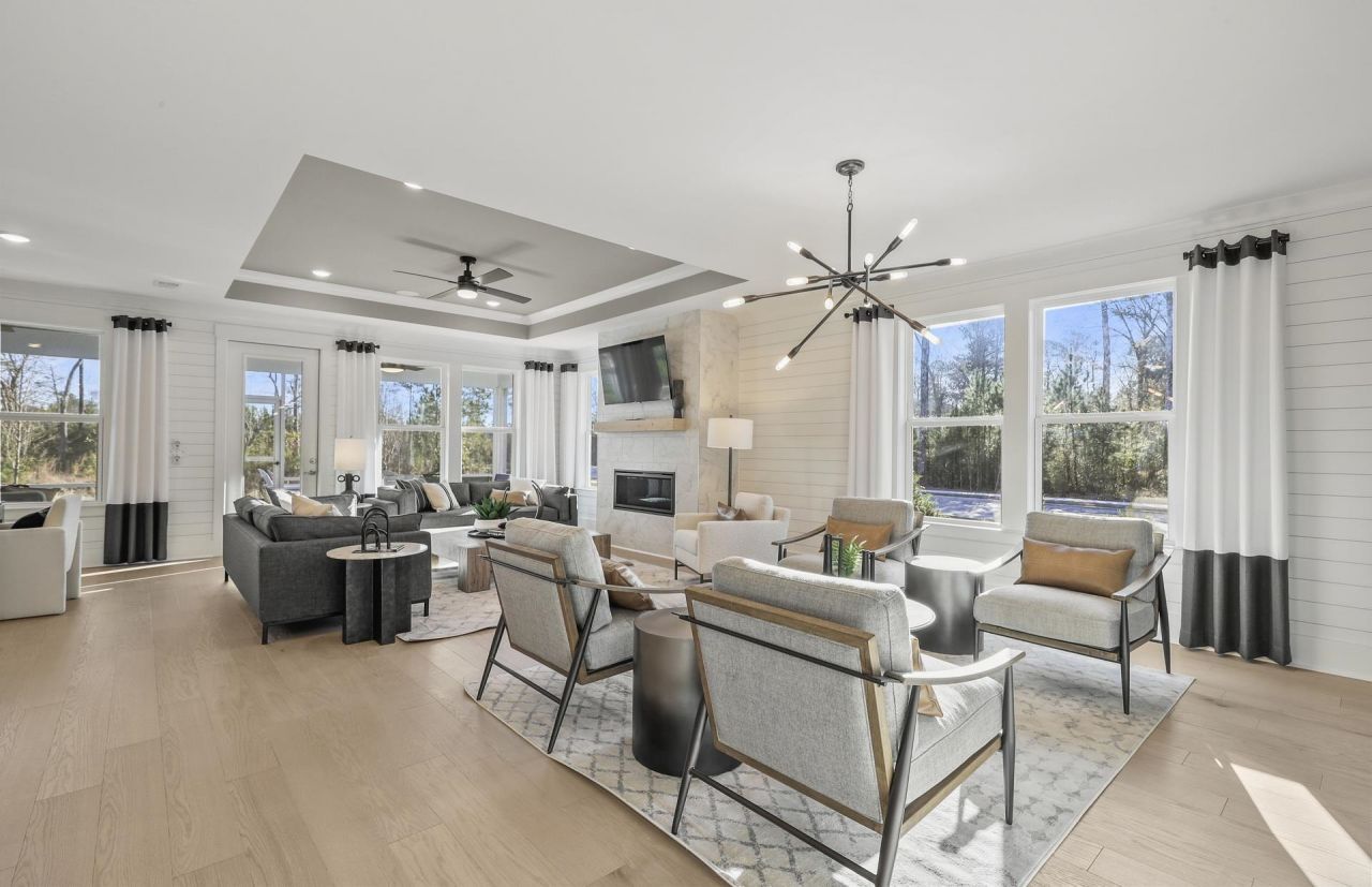 1534 Winding Creek Way  Photo 12