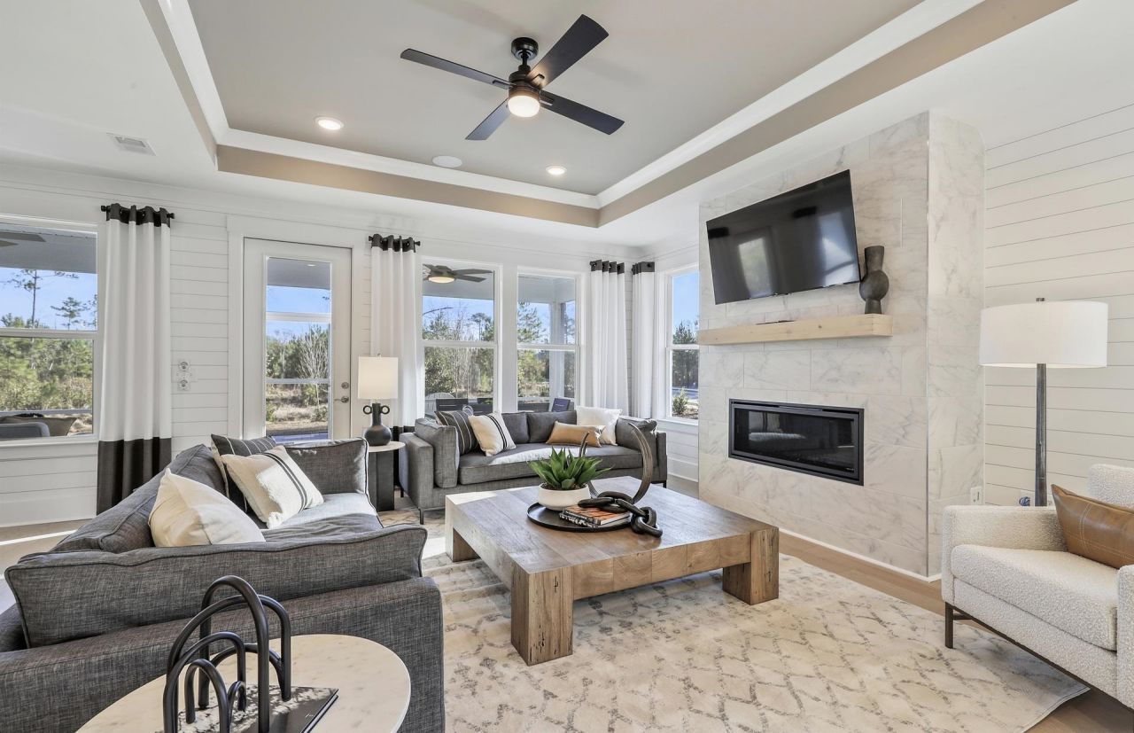 1534 Winding Creek Way  Photo 13