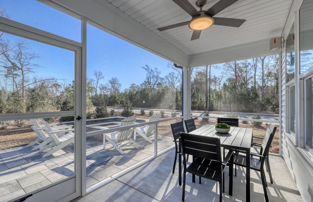 1534 Winding Creek Way  Photo 22