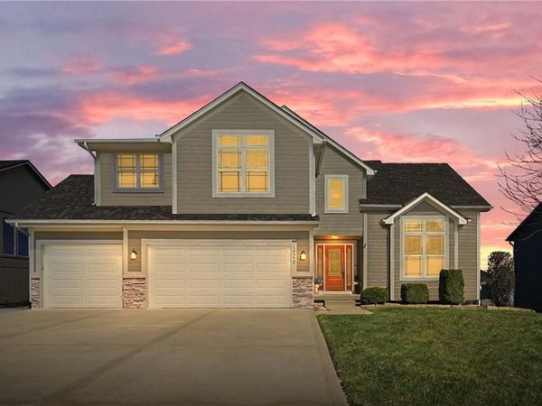 906 EVE ORCHID Drive, Greenwood, MO 64034