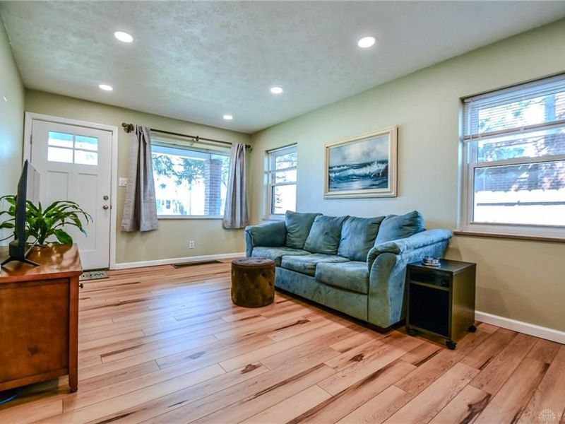 816 S Smithville Road, Dayton, OH 45403 Photo 6