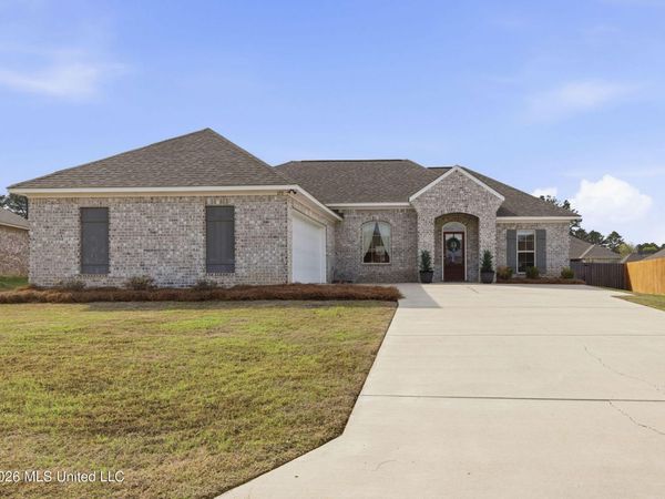 170 Chartleigh Circle, Canton, MS 39046