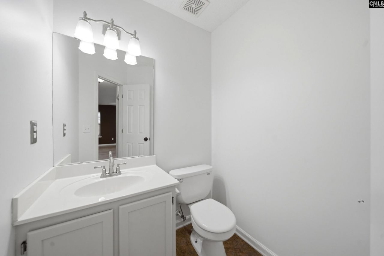 10 Bridle Path Court Photo 13