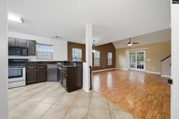 10 Bridle Path Court photo 4