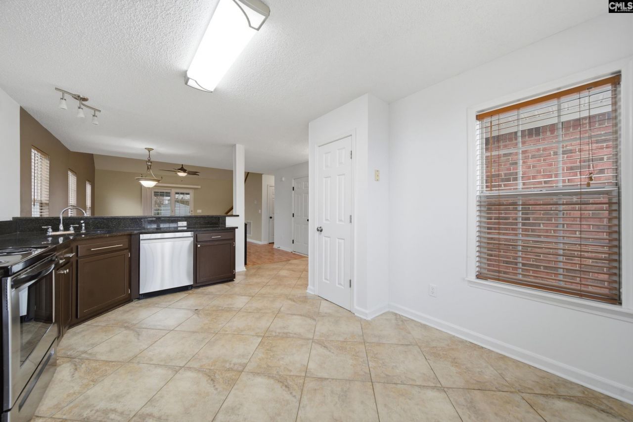 10 Bridle Path Court Photo 6