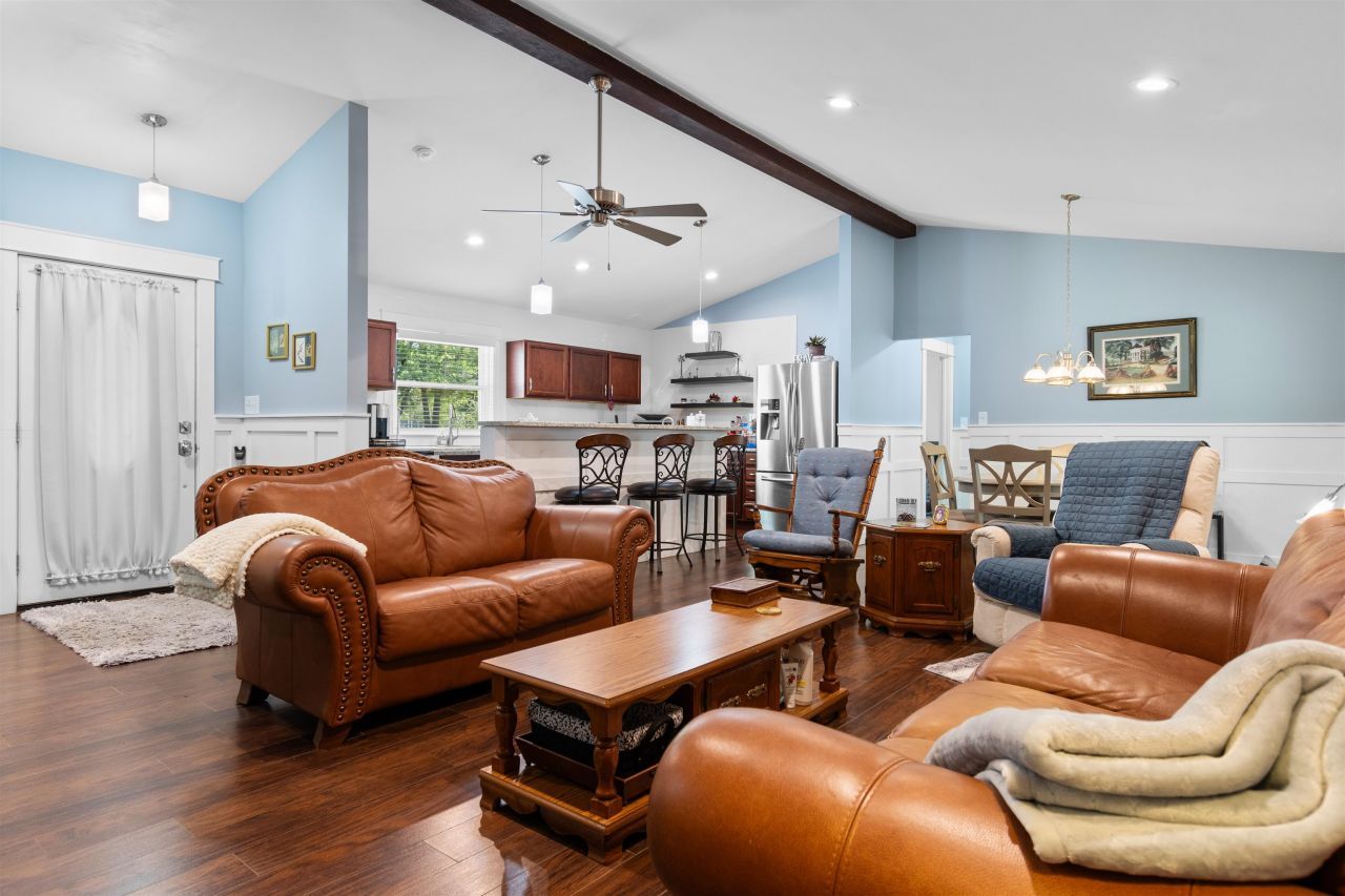 505 Country Club Dr. Photo 13