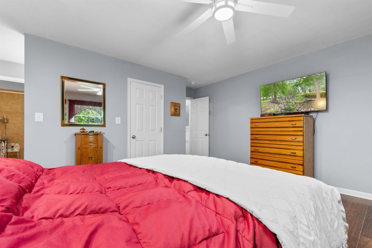 505 Country Club Dr. Photo 16