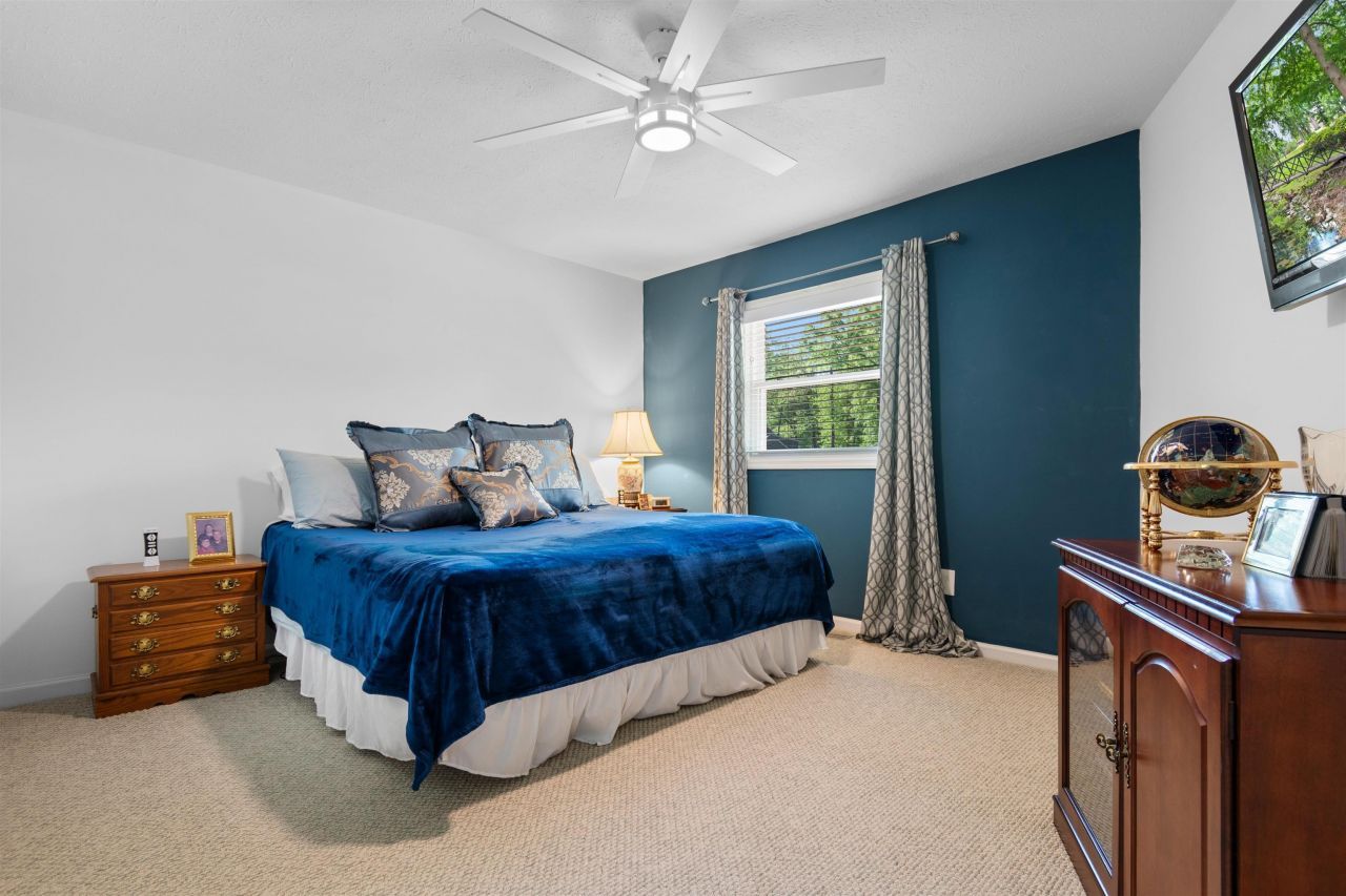 505 Country Club Dr. Photo 22