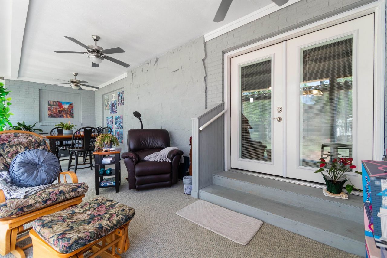 505 Country Club Dr. Photo 25