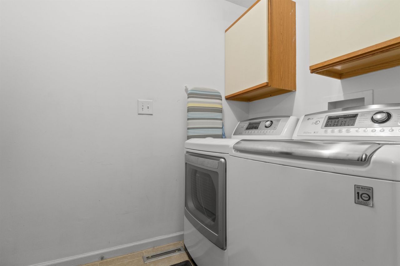 505 Country Club Dr. Photo 26