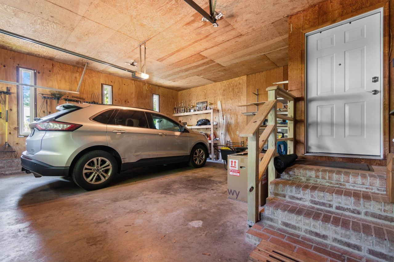 505 Country Club Dr. Photo 27