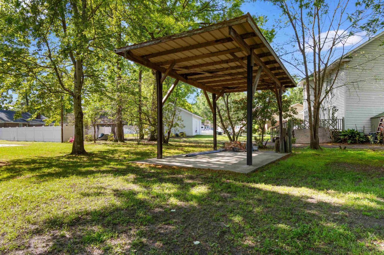 505 Country Club Dr. Photo 28