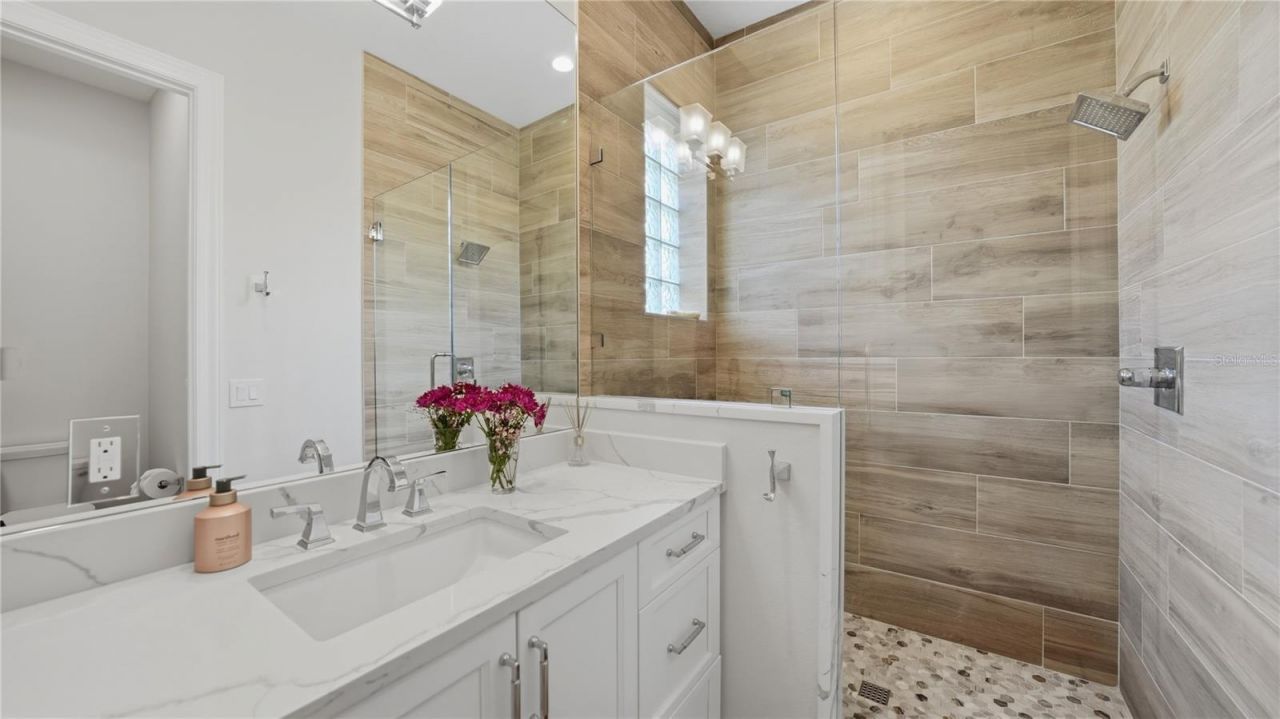 7637 Cove Terrace, Sarasota, FL 34231 Photo