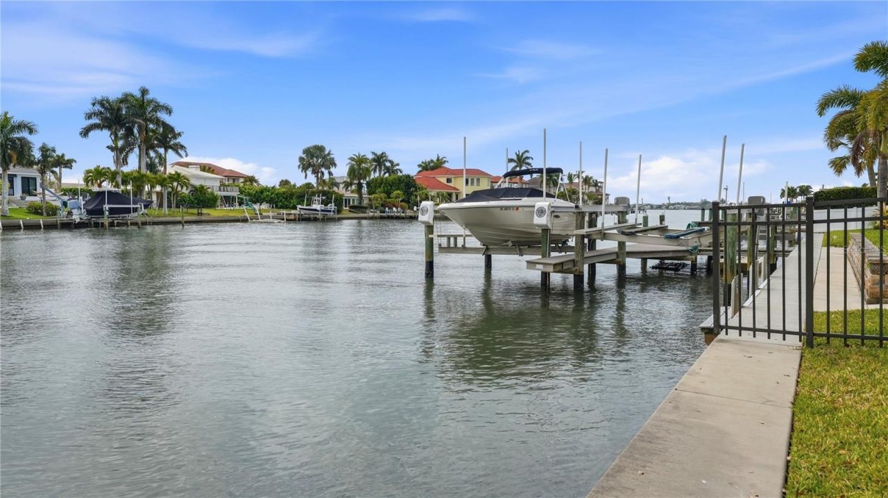 7637 Cove Terrace, Sarasota, FL 34231 Photo