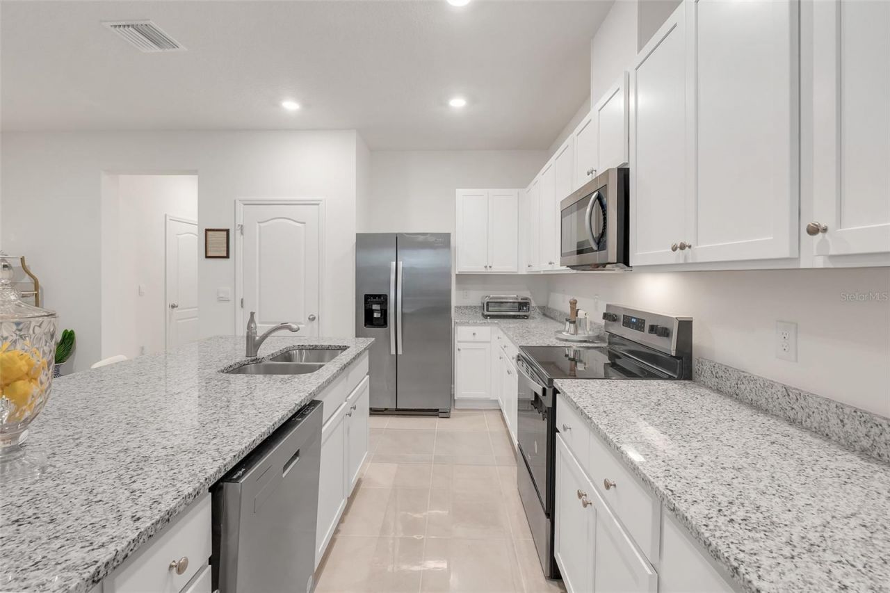 1041 Lido Drive, Howey in the Hills, FL 34737 Photo