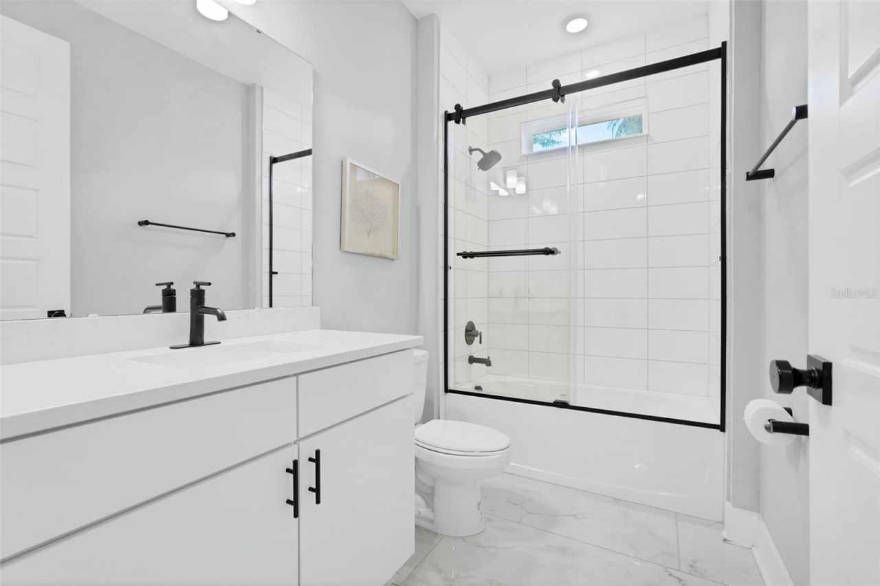 1805 S Fern Creek Avenue, Orlando, FL 32806 Photo