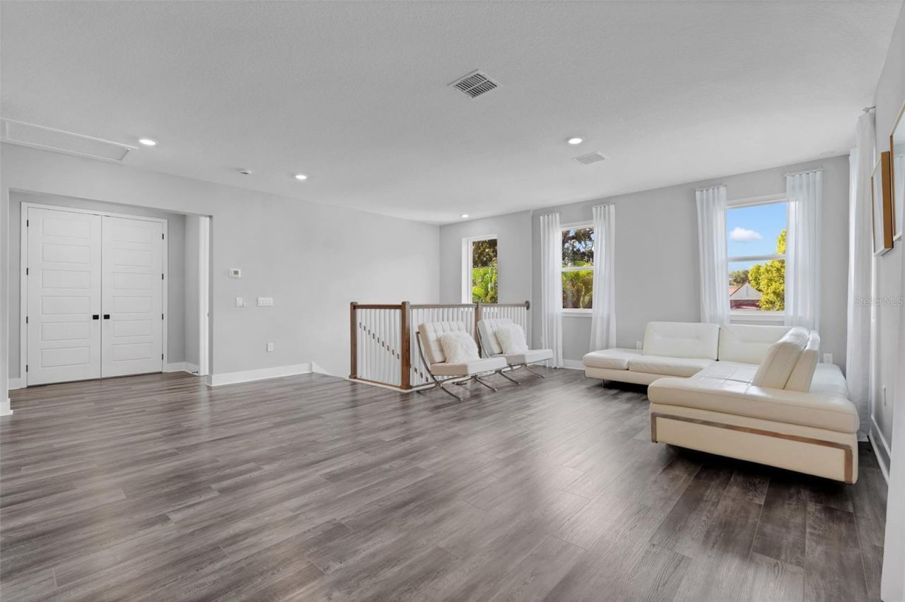 1805 S Fern Creek Avenue, Orlando, FL 32806 Photo