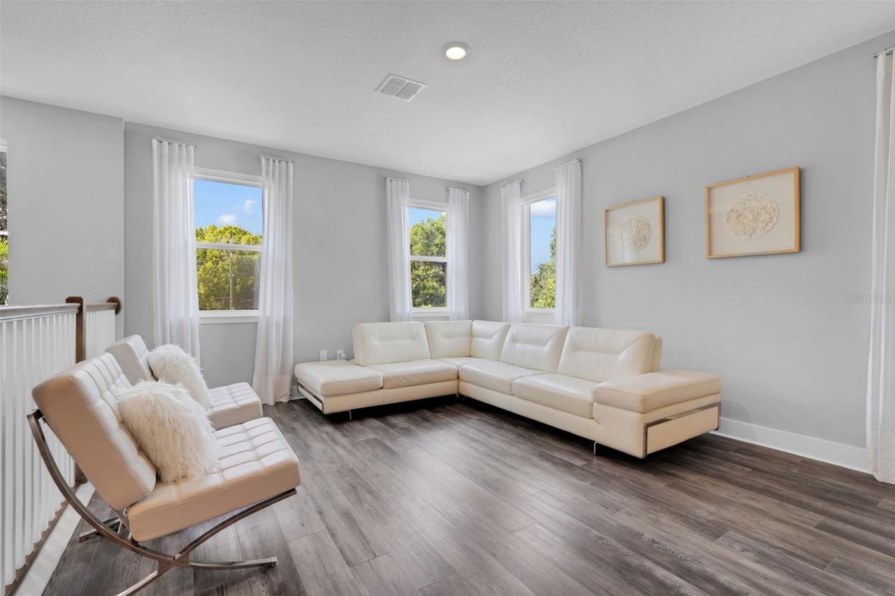 1805 S Fern Creek Avenue, Orlando, FL 32806 Photo