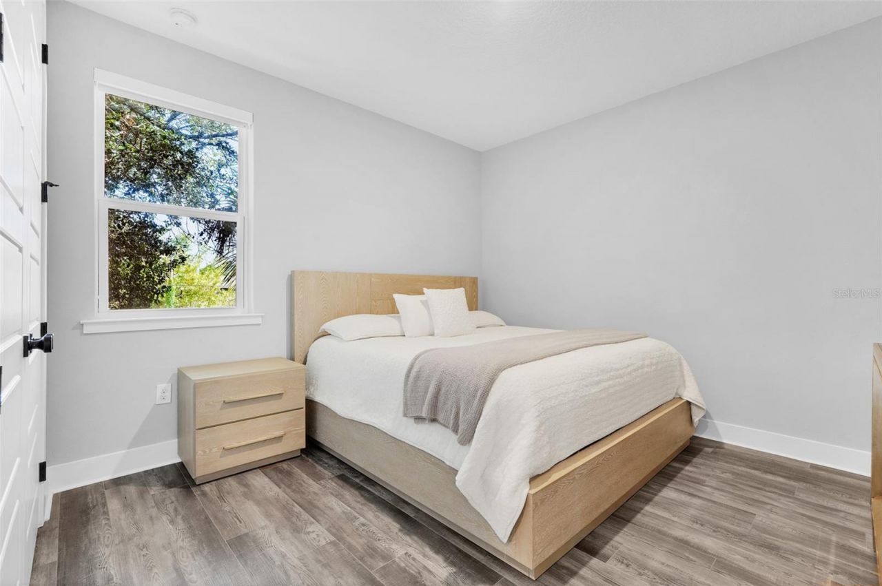 1805 S Fern Creek Avenue, Orlando, FL 32806 Photo