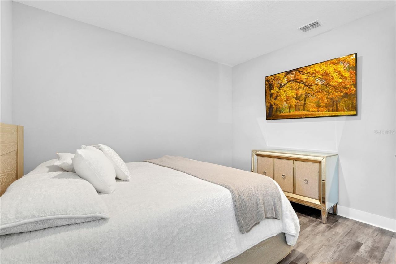 1805 S Fern Creek Avenue, Orlando, FL 32806 Photo