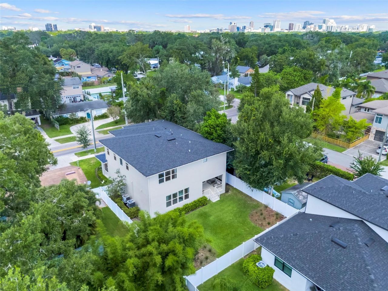 1805 S Fern Creek Avenue, Orlando, FL 32806 Photo