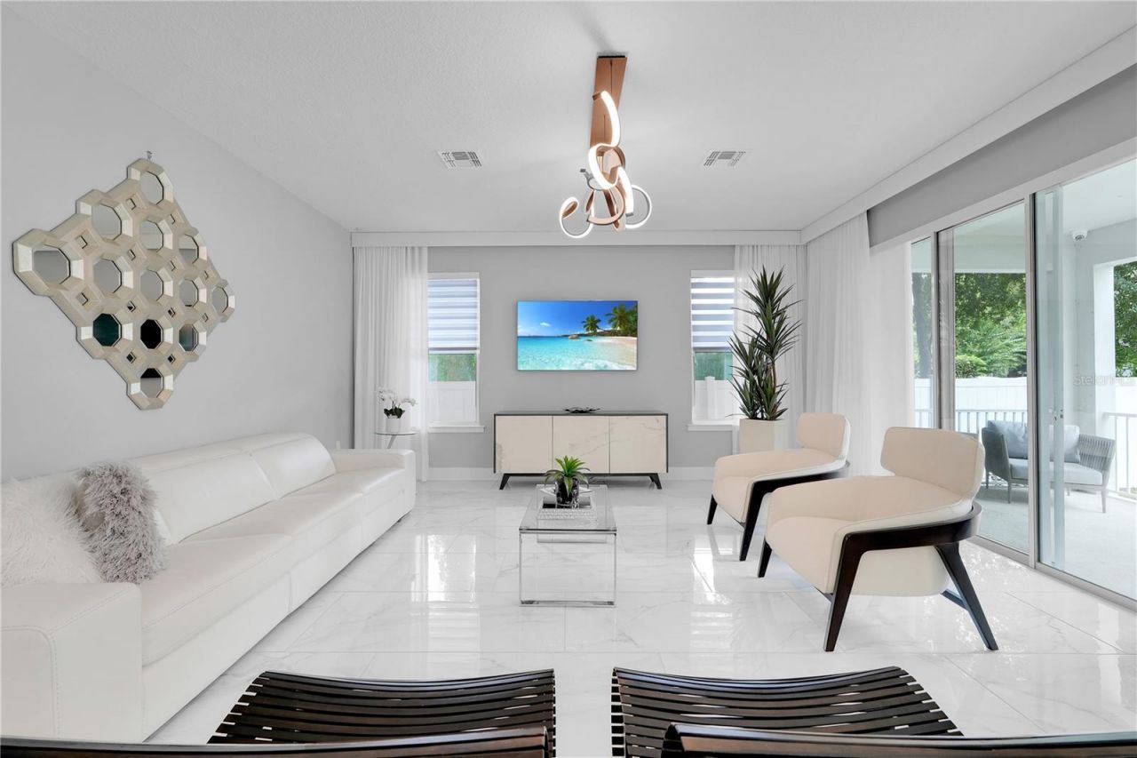 1805 S Fern Creek Avenue, Orlando, FL 32806 Photo