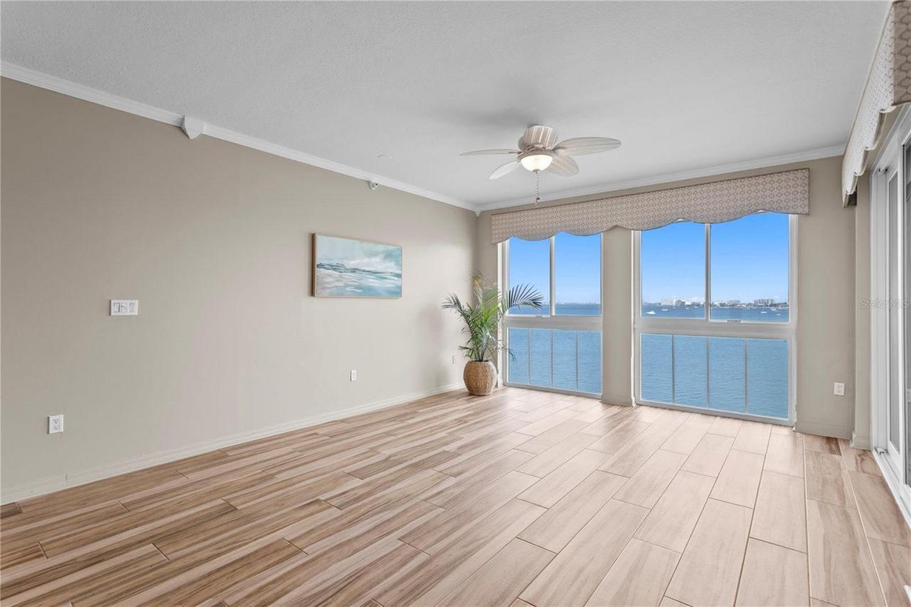 4717 Dolphin Cay Lane S, Unit 507, Saint Petersburg, FL 33711 Photo