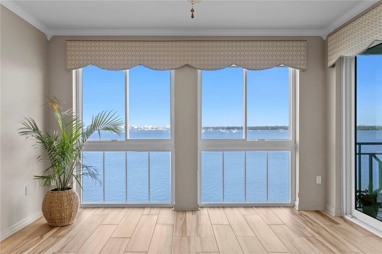 4717 Dolphin Cay Lane S, Unit 507, Saint Petersburg, FL 33711 Photo