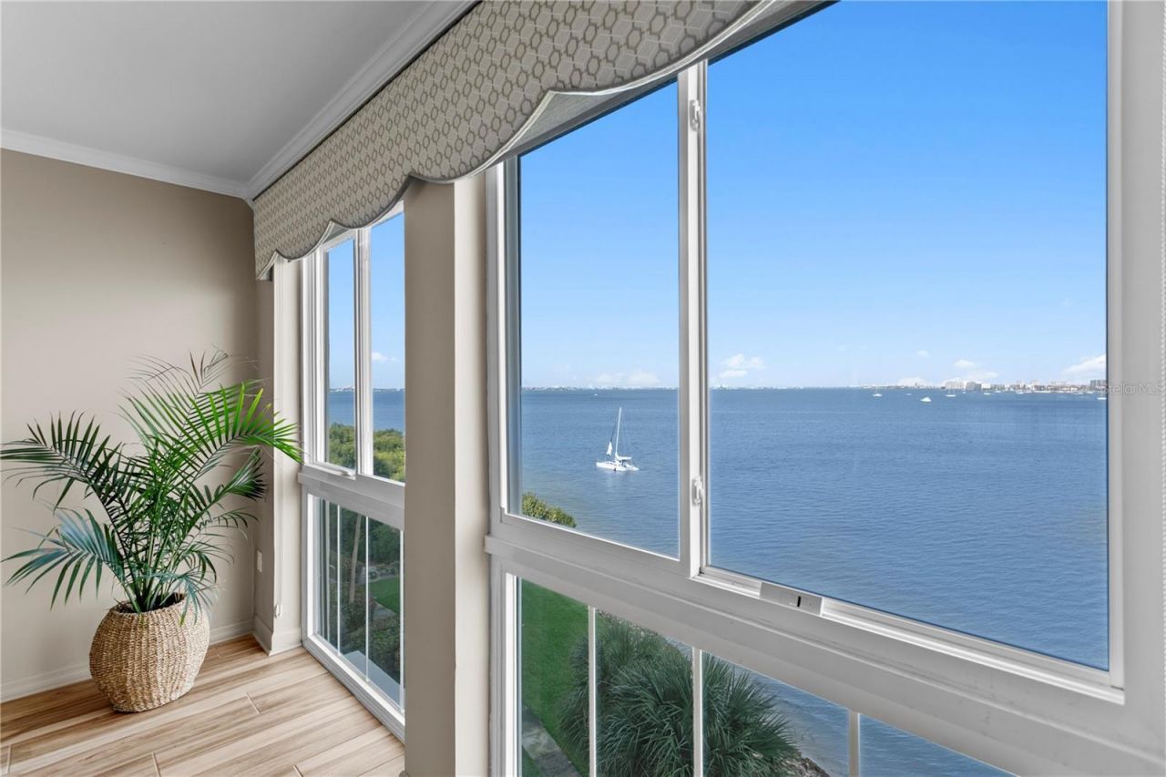 4717 Dolphin Cay Lane S, Unit 507, Saint Petersburg, FL 33711 Photo