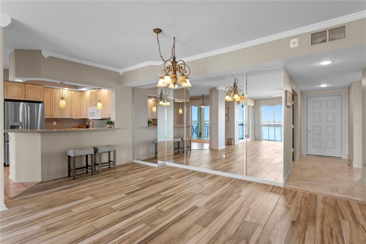 4717 Dolphin Cay Lane S, Unit 507, Saint Petersburg, FL 33711 Photo