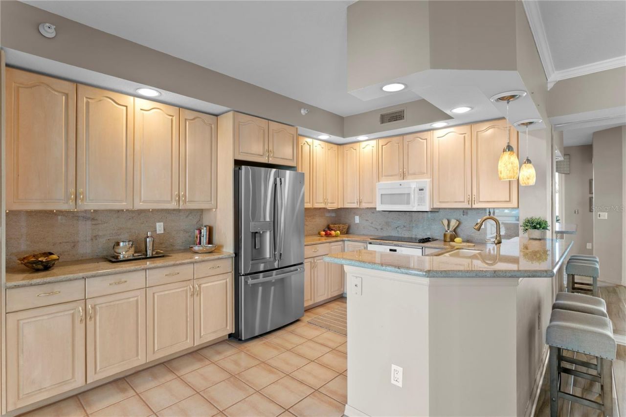 4717 Dolphin Cay Lane S, Unit 507, Saint Petersburg, FL 33711 Photo