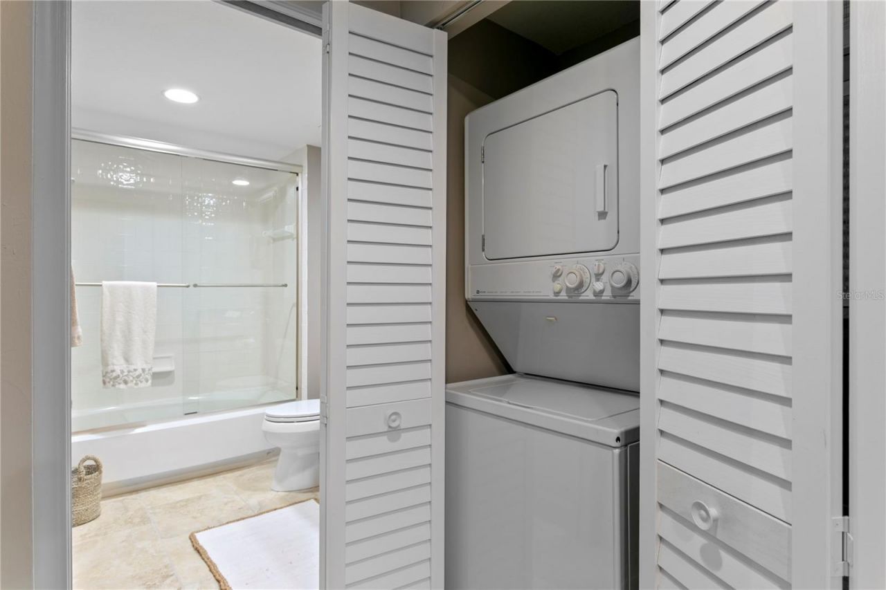 4717 Dolphin Cay Lane S, Unit 507, Saint Petersburg, FL 33711 Photo