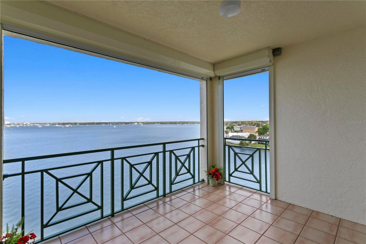 4717 Dolphin Cay Lane S, Unit 507, Saint Petersburg, FL 33711 Photo