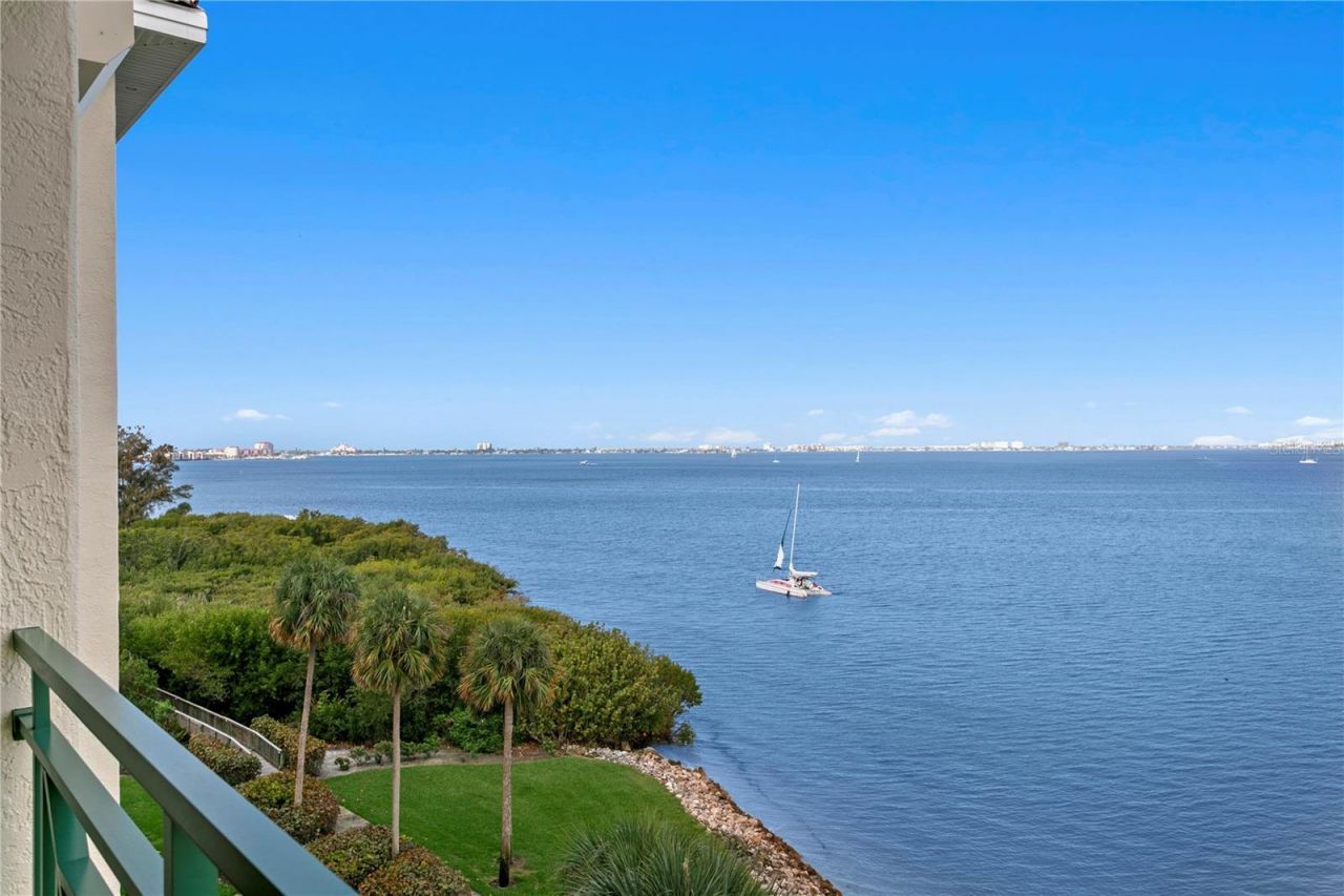 4717 Dolphin Cay Lane S, Unit 507, Saint Petersburg, FL 33711 Photo