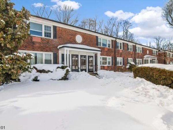 323 Pitney Pl, Morris, NJ 07960