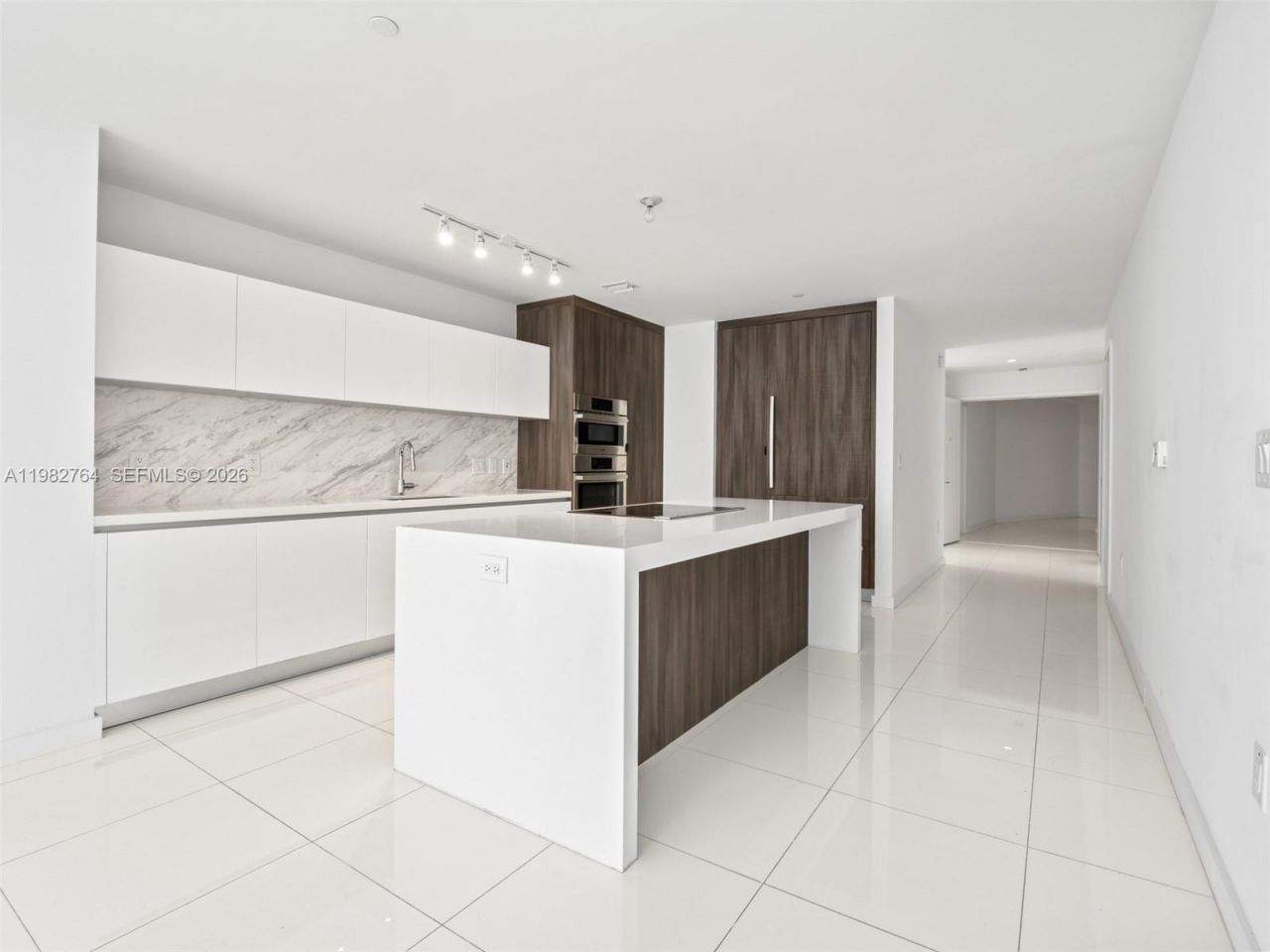 851 NE 1st Ave, Unit 4801, Miami, FL 33132 Photo