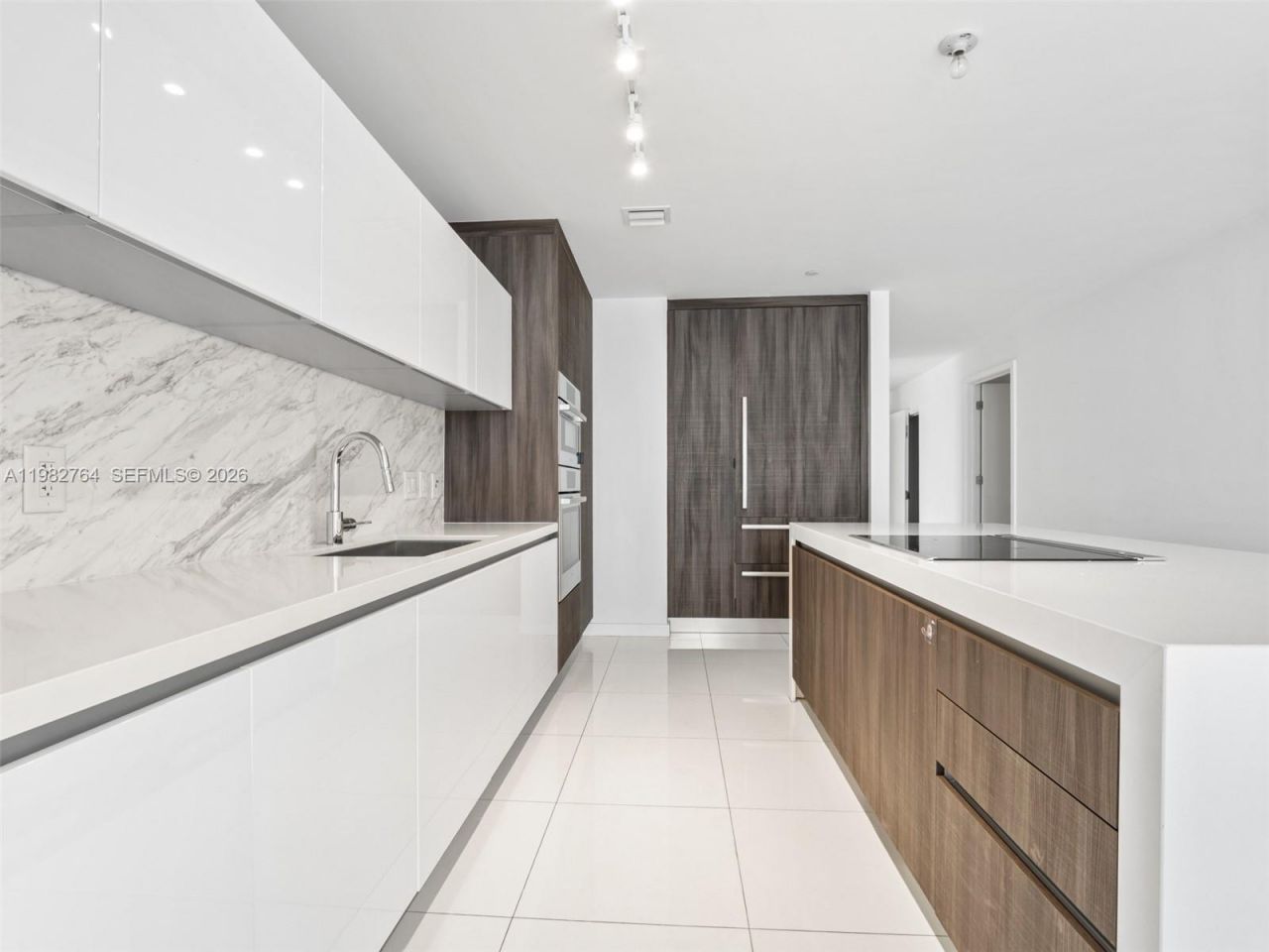 851 NE 1st Ave, Unit 4801, Miami, FL 33132 Photo