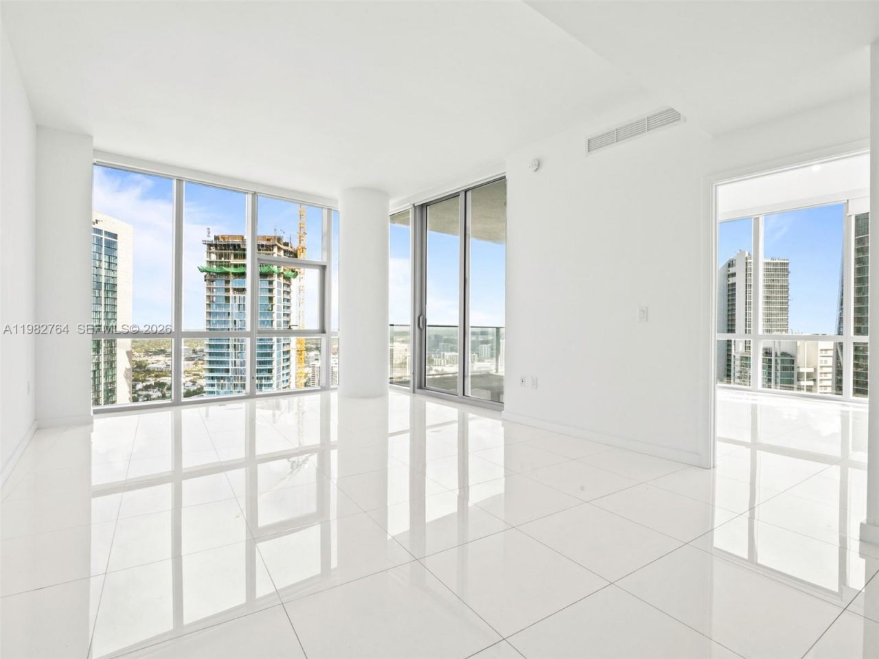 851 NE 1st Ave, Unit 4801, Miami, FL 33132 Photo