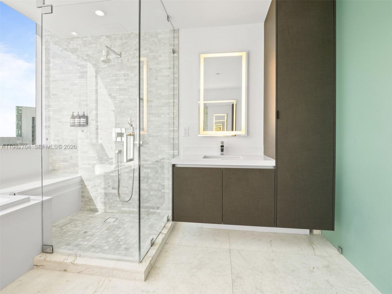 851 NE 1st Ave, Unit 4801, Miami, FL 33132 Photo