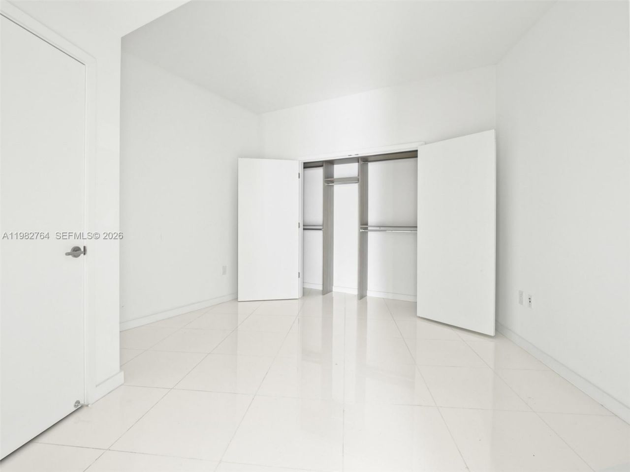 851 NE 1st Ave, Unit 4801, Miami, FL 33132 Photo