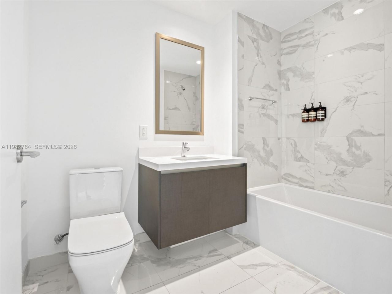 851 NE 1st Ave, Unit 4801, Miami, FL 33132 Photo