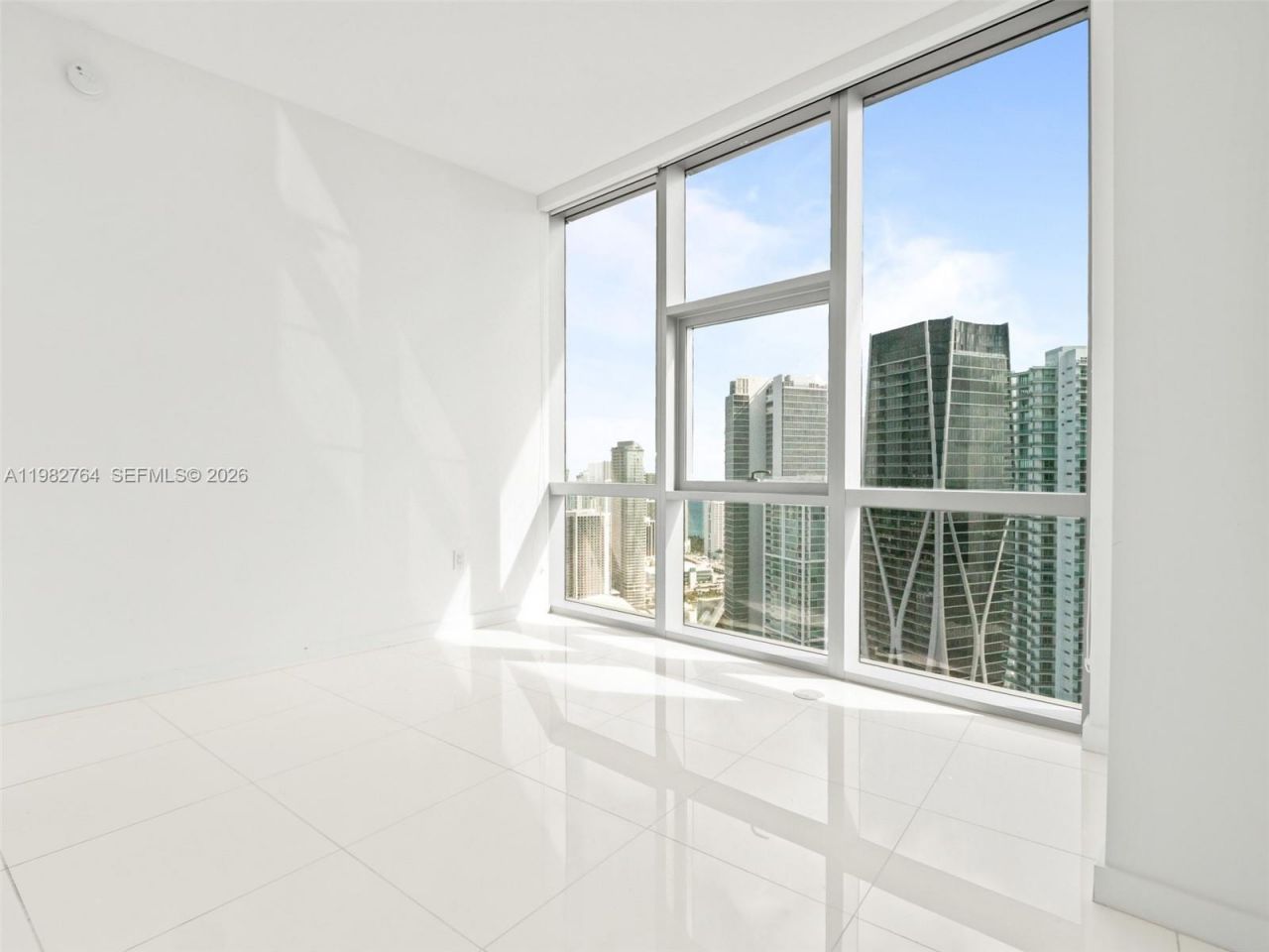 851 NE 1st Ave, Unit 4801, Miami, FL 33132 Photo