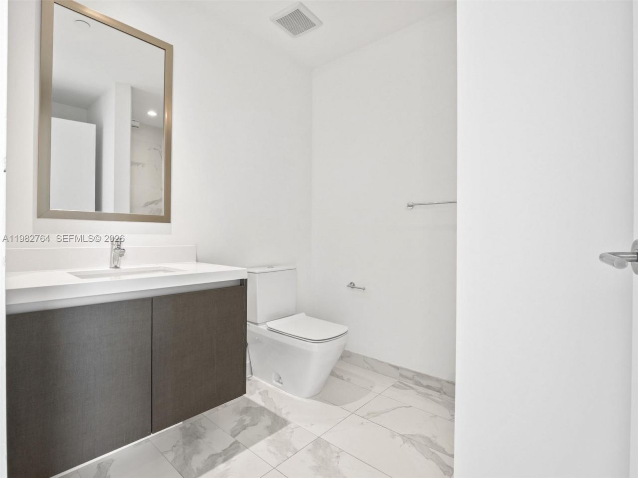 851 NE 1st Ave, Unit 4801, Miami, FL 33132 Photo