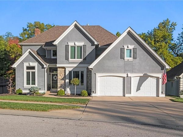 7808 NW Twilight Place, Parkville, MO 64152