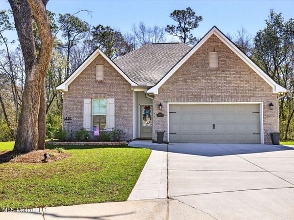 7271 S Aberdeen Drive, Pass Christian, MS 39571