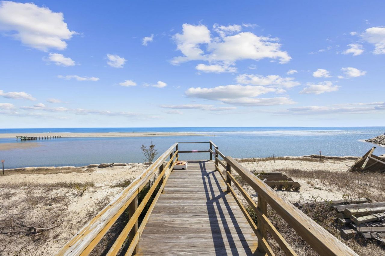 2862 Vanderbilt Blvd. Photo 32