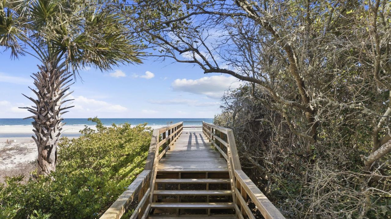 2862 Vanderbilt Blvd. Photo 39