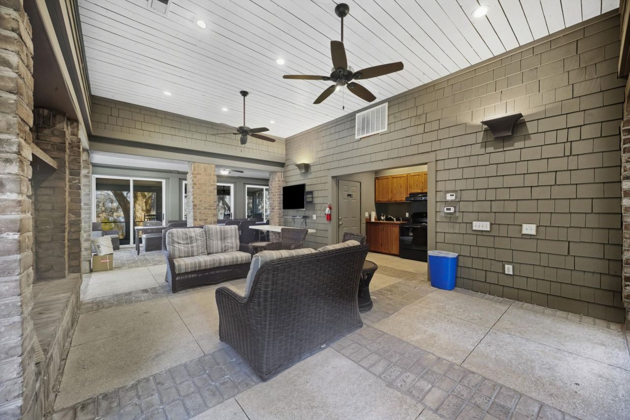 2862 Vanderbilt Blvd. Photo 55