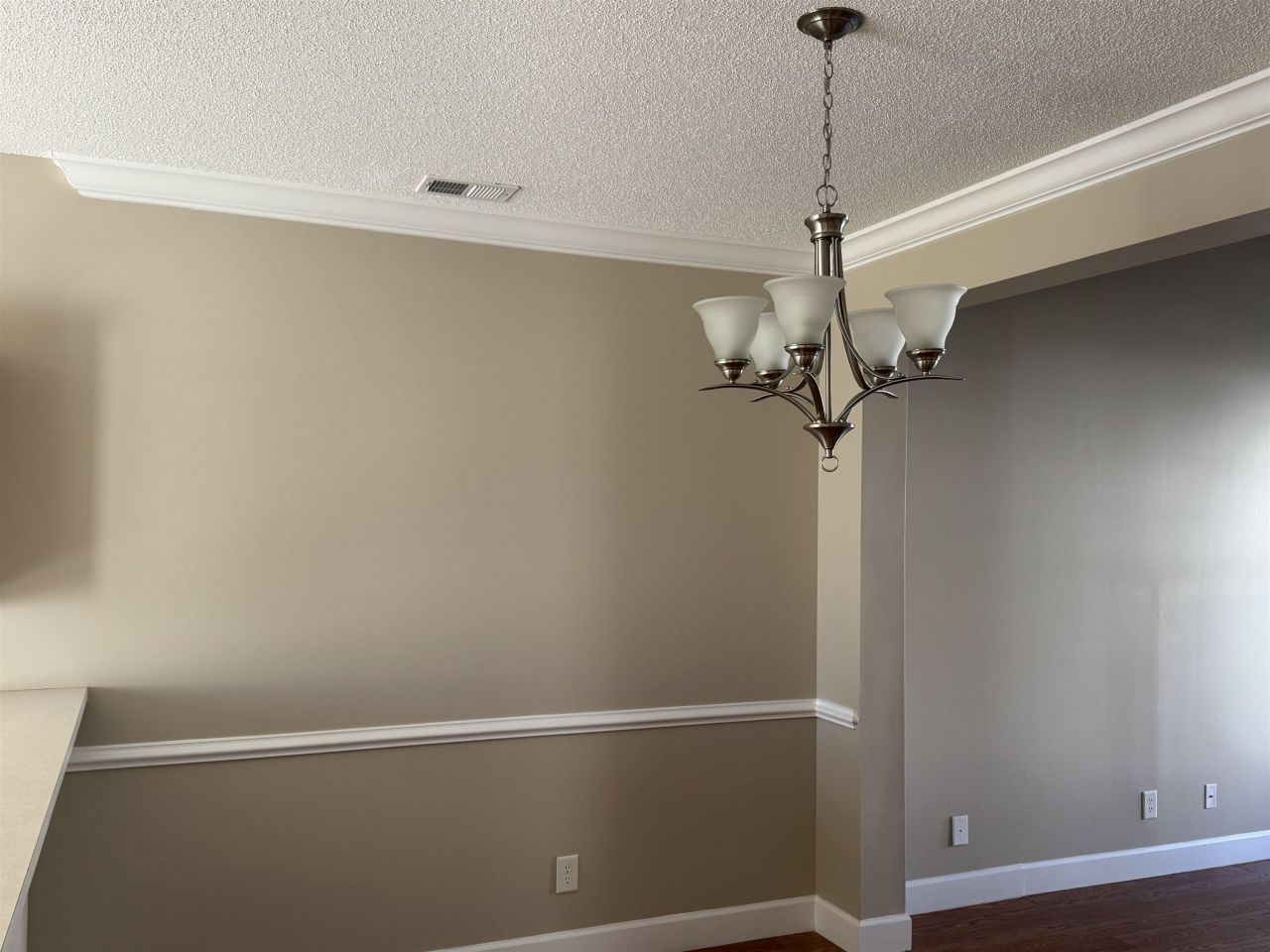 6095 Catalina Dr. Photo 4